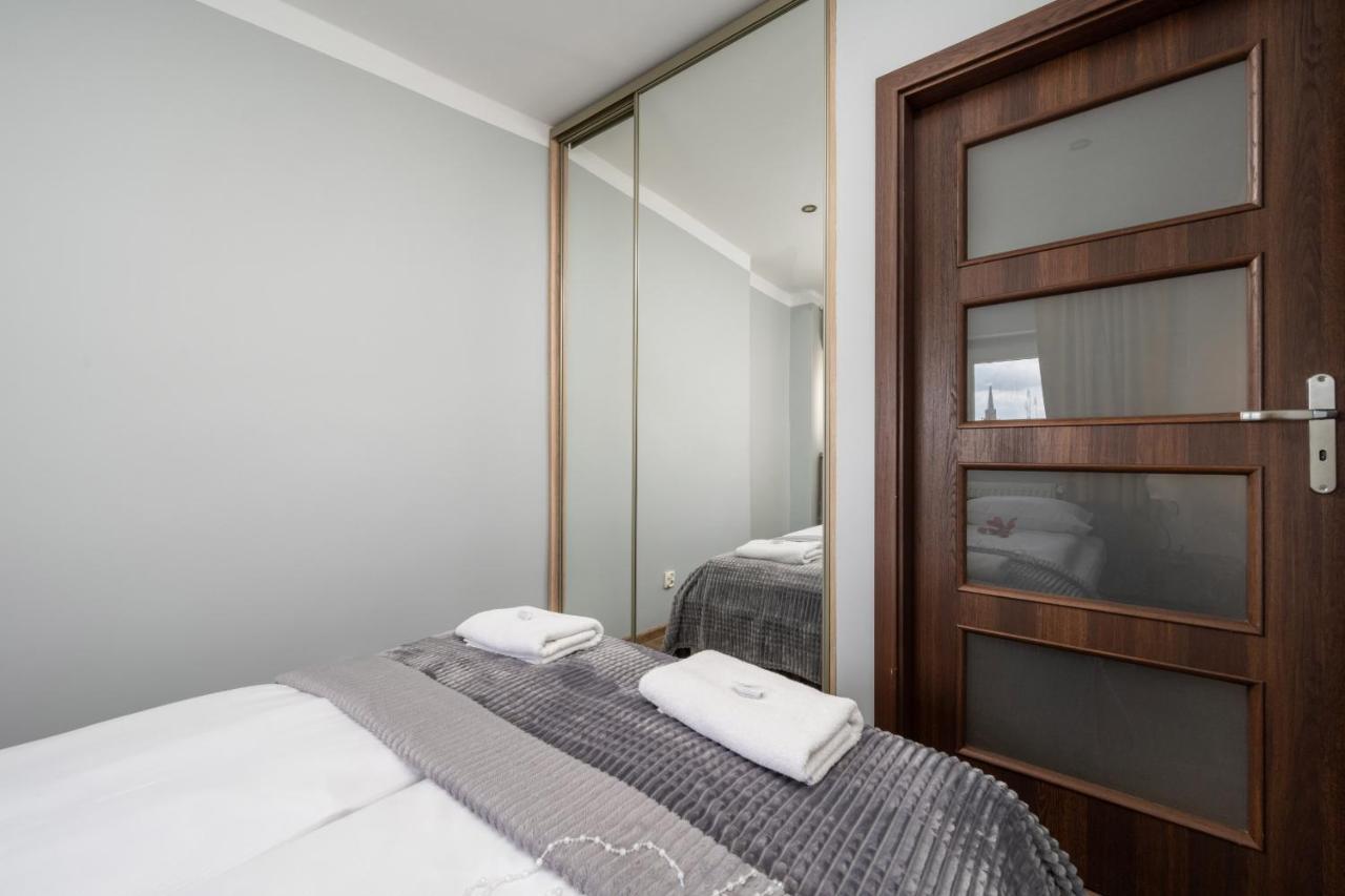 Market Square Corner Apartment Kuznicza By Noclegi Renters Breslavia Exterior foto